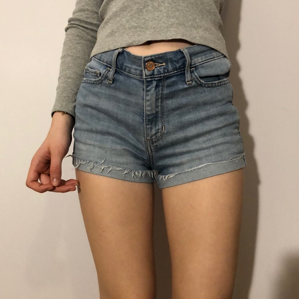 Hollister High-Rise Light-Wash Jean Shorts